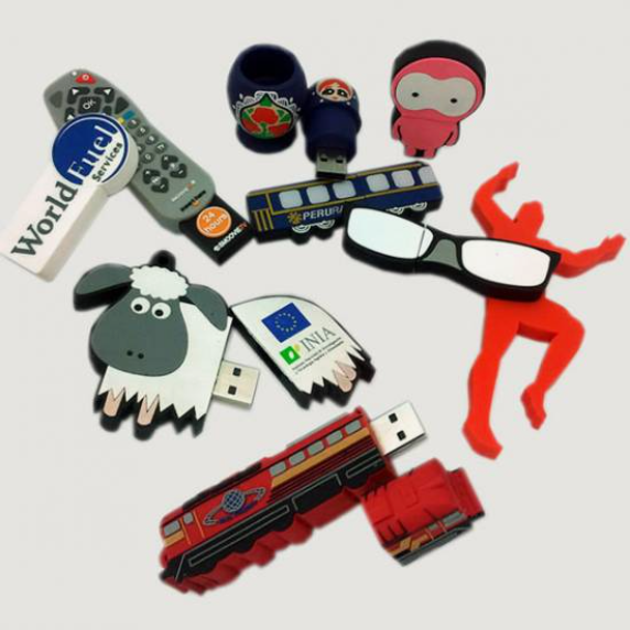 Ejemplos de memorias USB con formas especiales fabricadas a medida